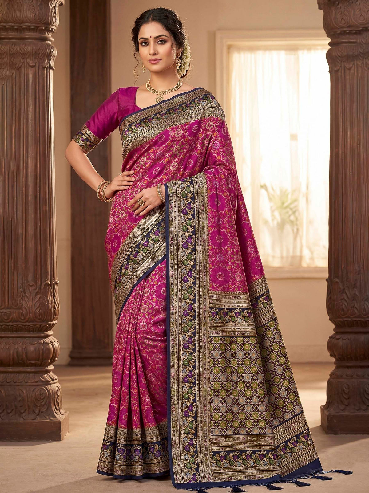 Rani Woven Design Art Silk Kanjivaram Saree