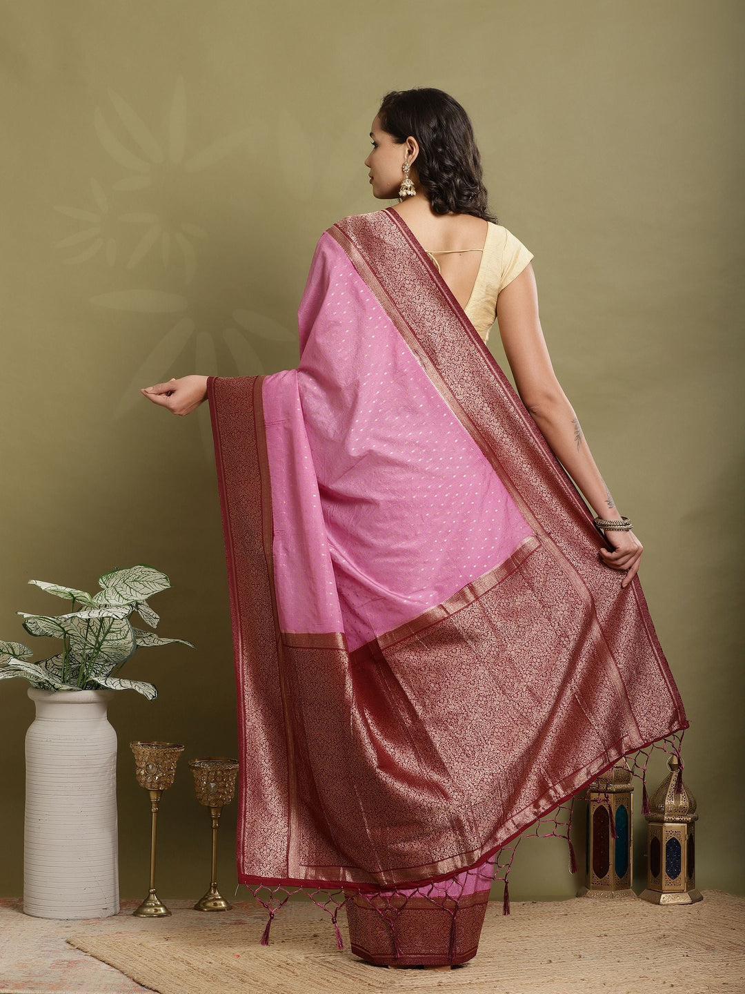 Polka Dot Woven Booti Crepe Saree