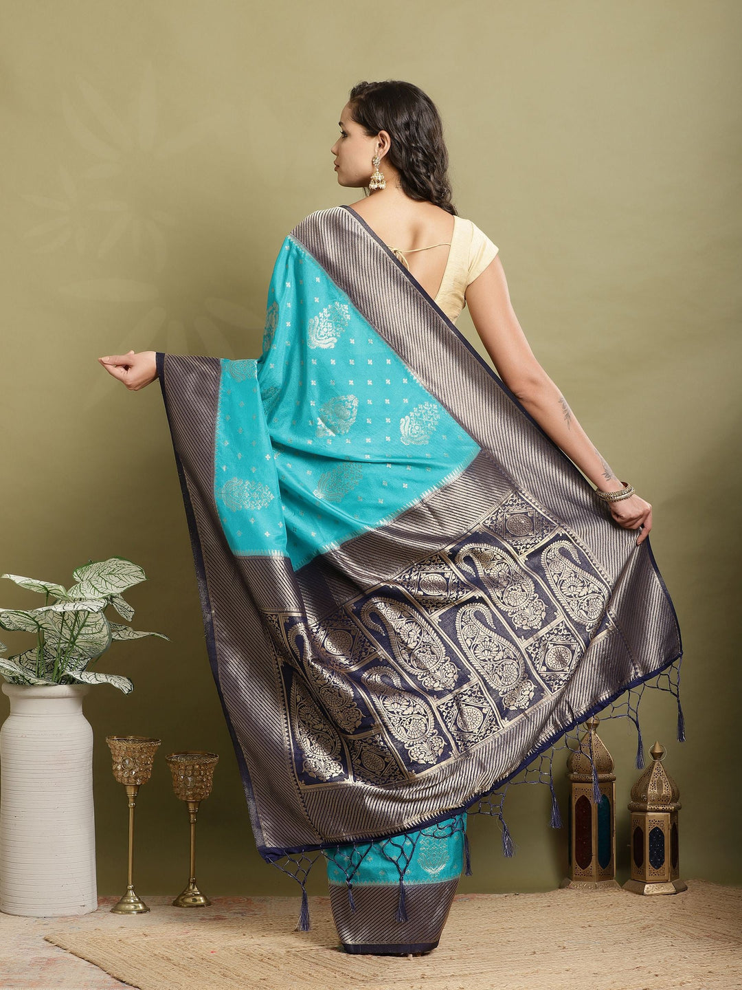 Zari Booti Woven  Crepe Saree