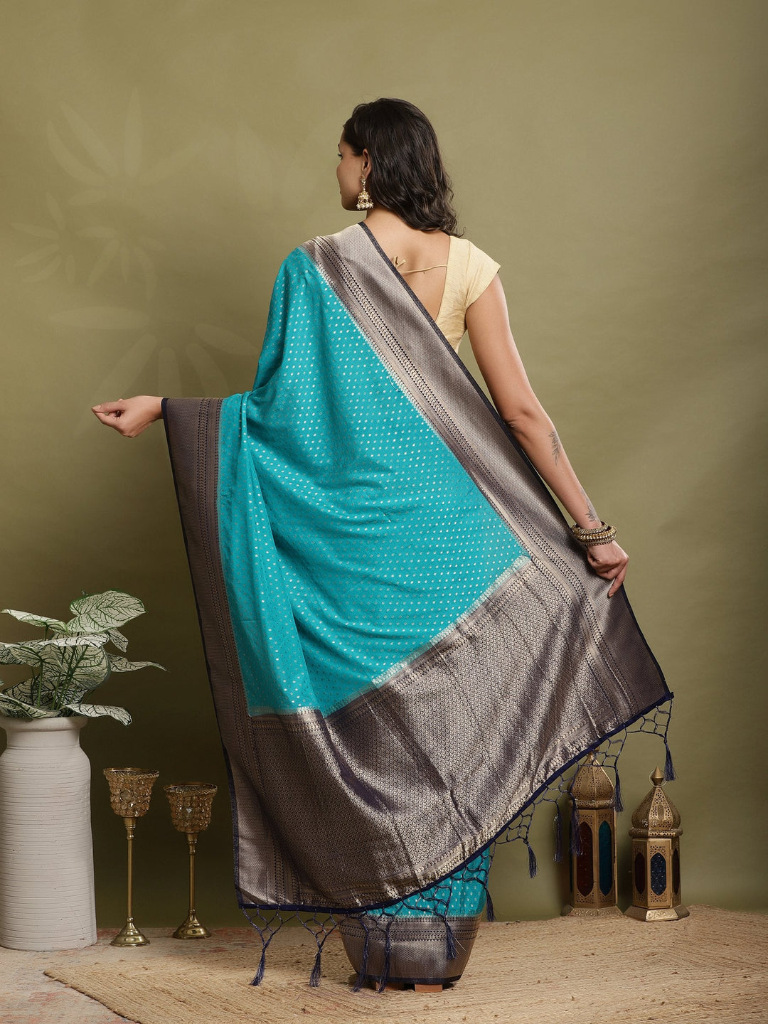 Zari Booti Woven  Crepe Saree