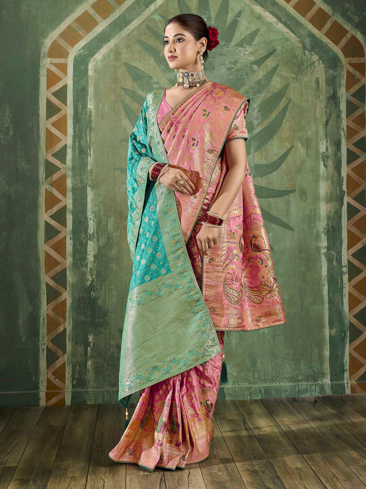 Pink Satin Woven Handloom Saree