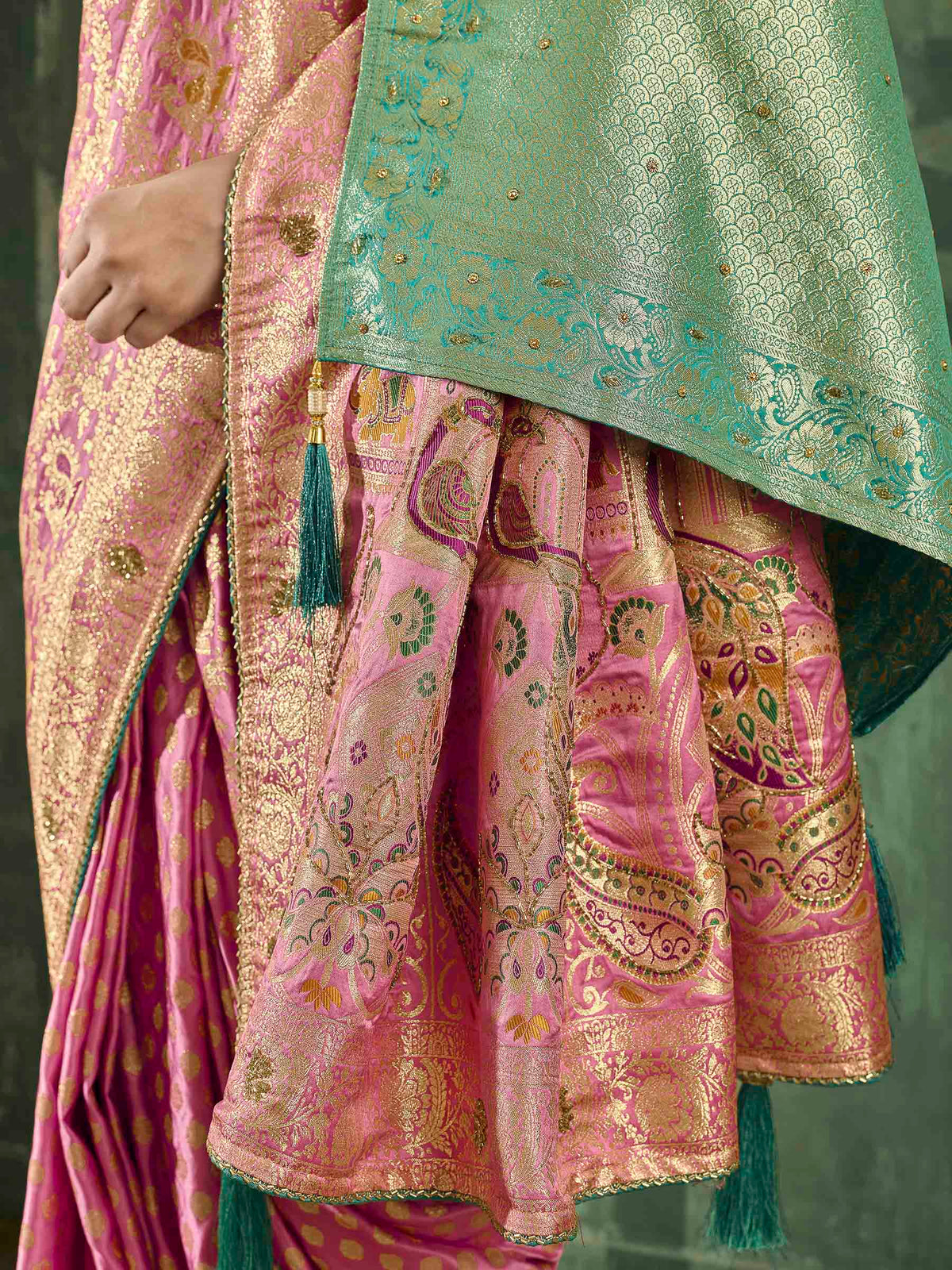 Pink Satin Woven Handloom Saree