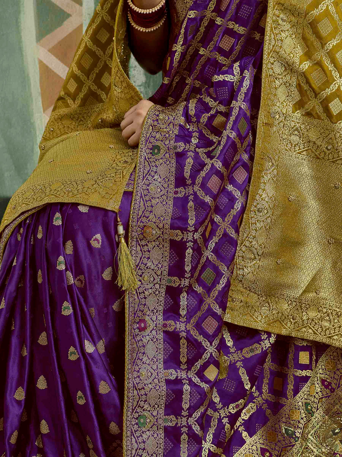 Purple Satin Woven Handloom Saree