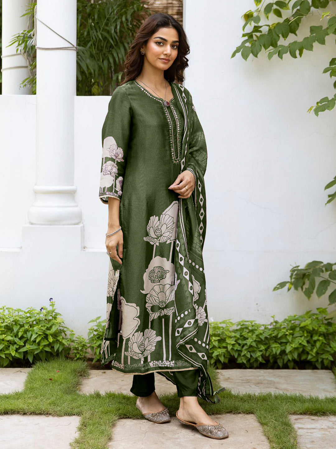 Green Embroidered Tissue Kurta With Pant & Dupatta