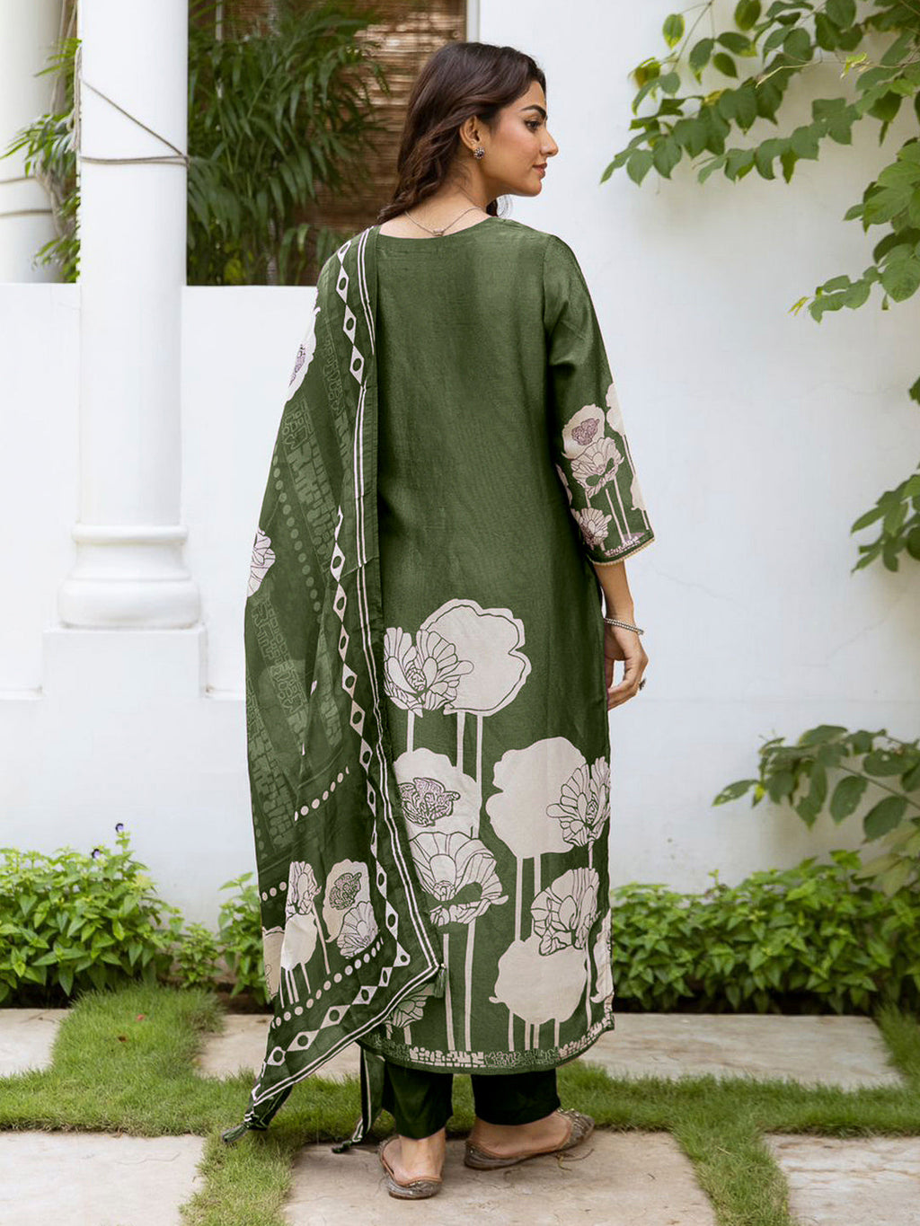 Green Embroidered Tissue Kurta With Pant & Dupatta