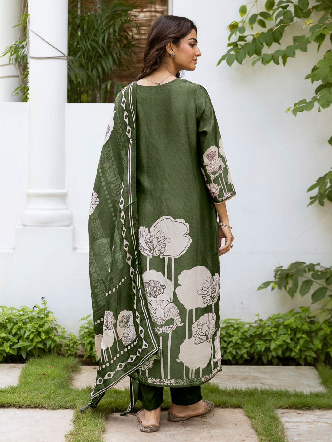 Green Embroidered Tissue Kurta With Pant & Dupatta