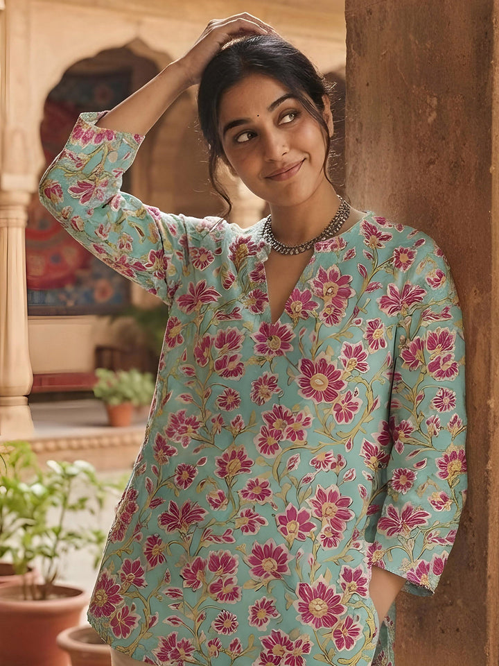 Blue Cotton Blend Printed Kurta