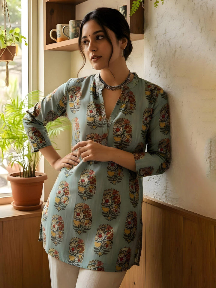Blue Cotton Blend Printed Kurta
