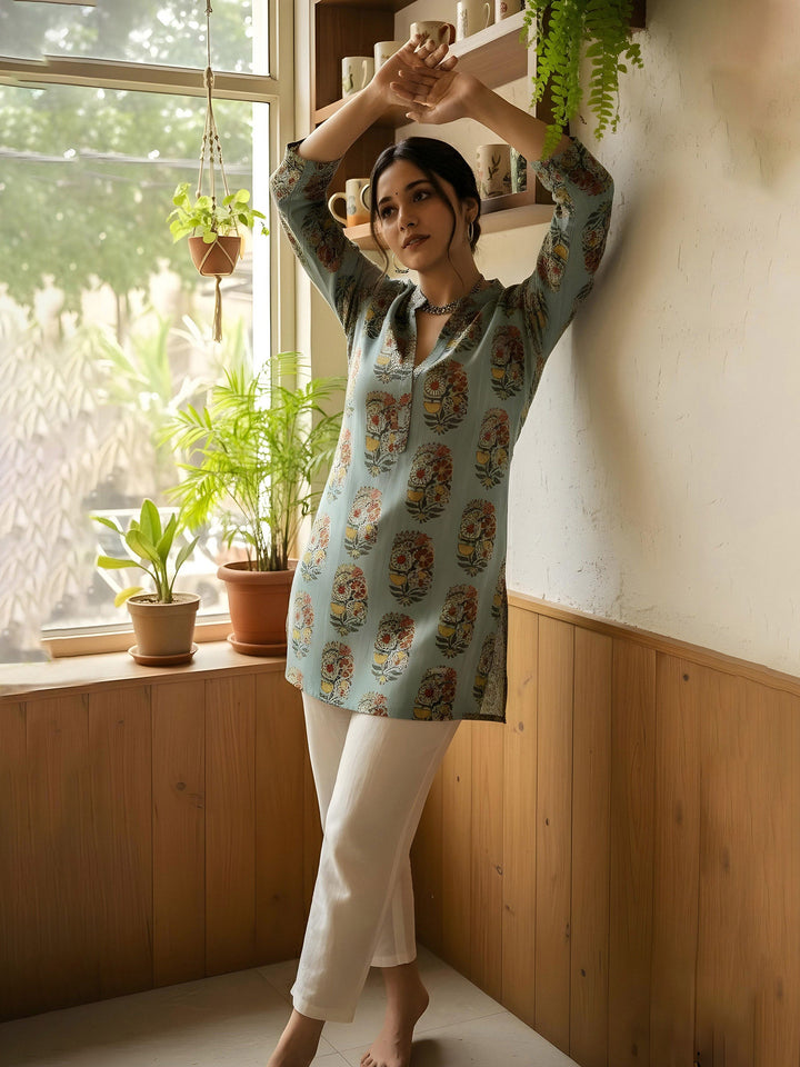 Blue Cotton Blend Printed Kurta