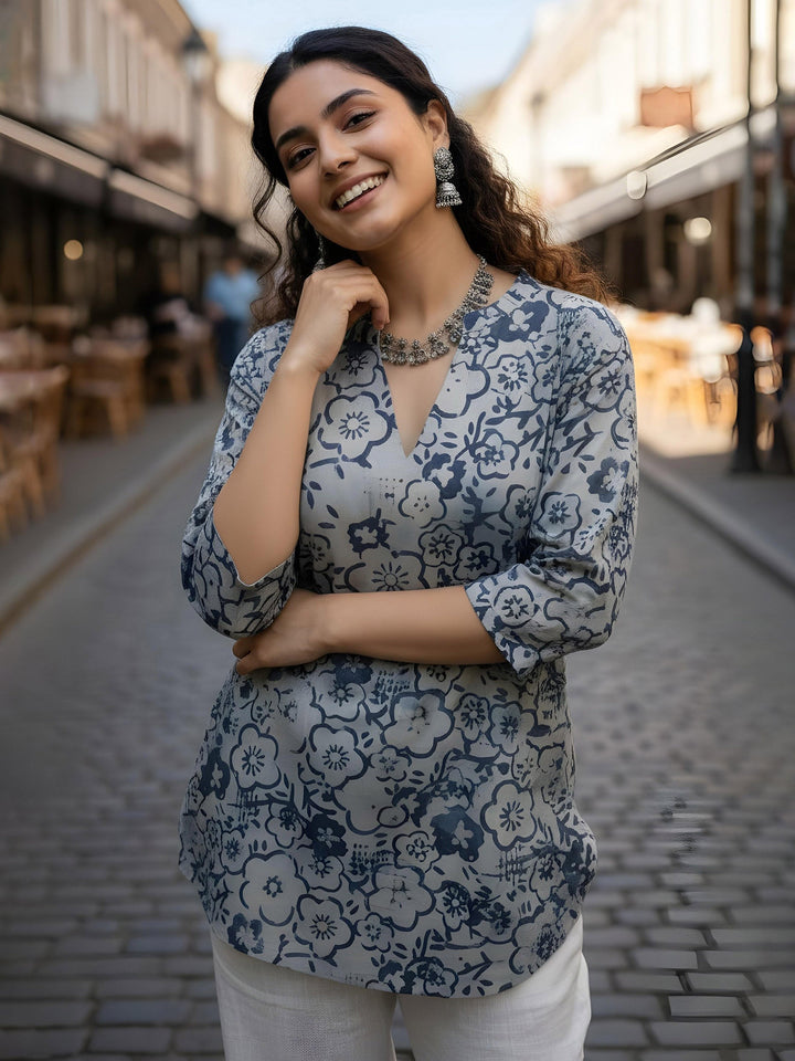 Blue Cotton Blend Printed Kurta