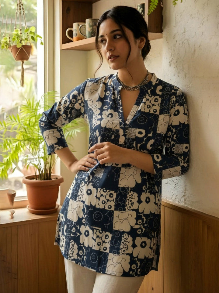 Blue Cotton Blend Printed Kurta