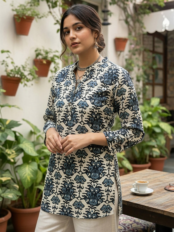 Blue Cotton Blend Printed Kurta