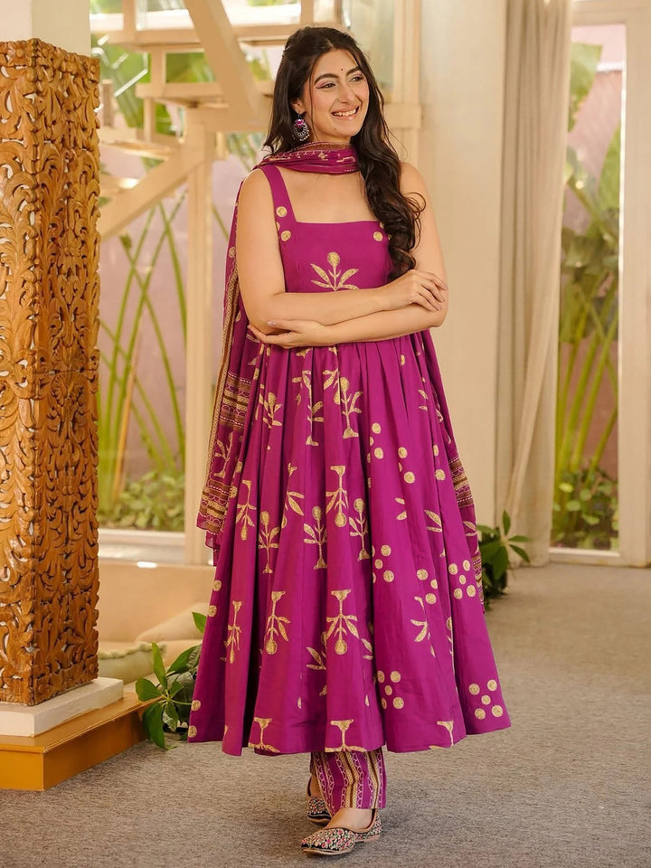 Purple Embroidered Muslin Kurta Pant with Dupatta