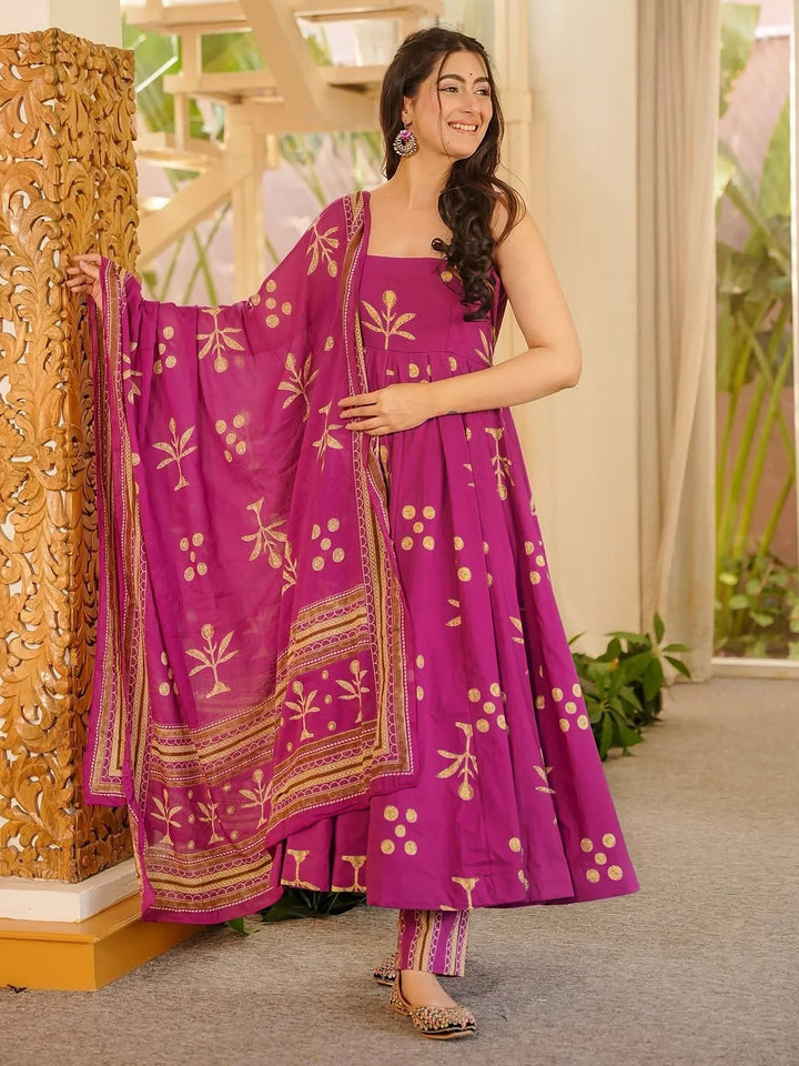 Purple Embroidered Muslin Kurta Pant with Dupatta