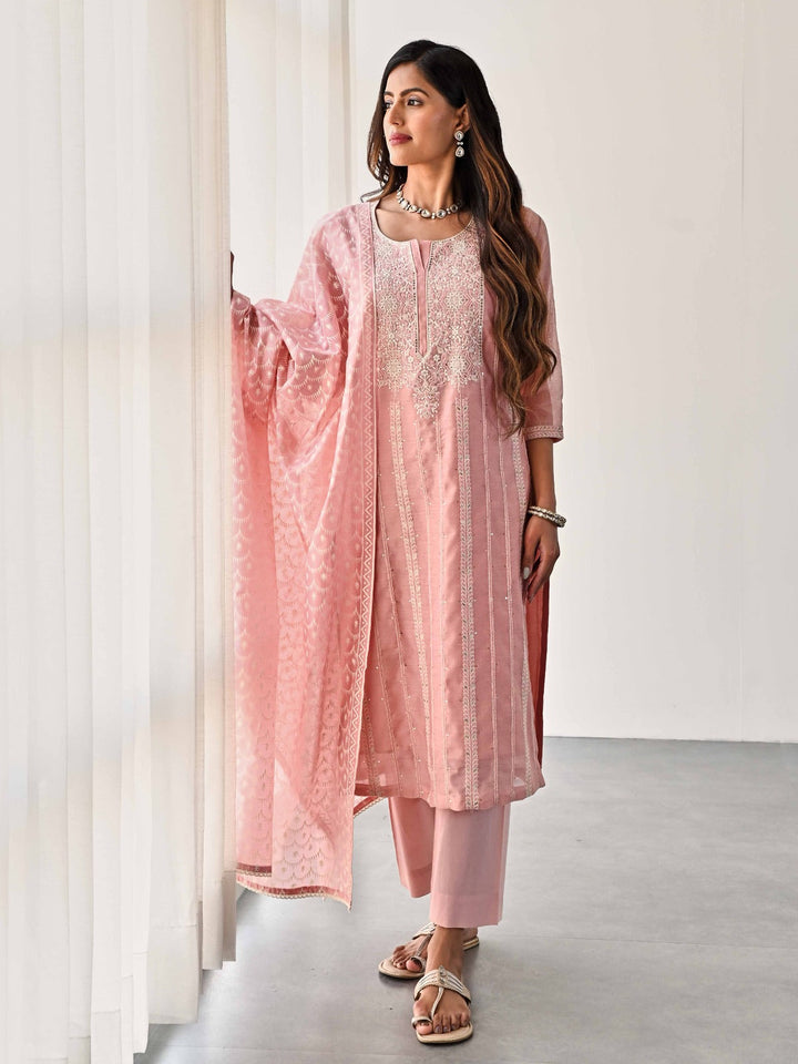 Embroidered Chanderi Kurta With Pants &amp; Dupatta